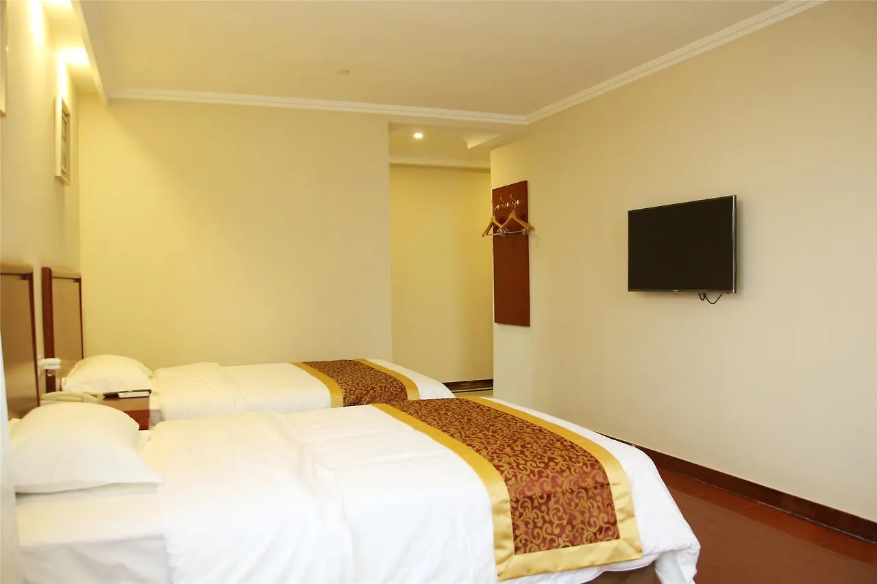 Greentree Alliance Sanya Jiyang District Yalongwan Road Hotel 3*,  Китай